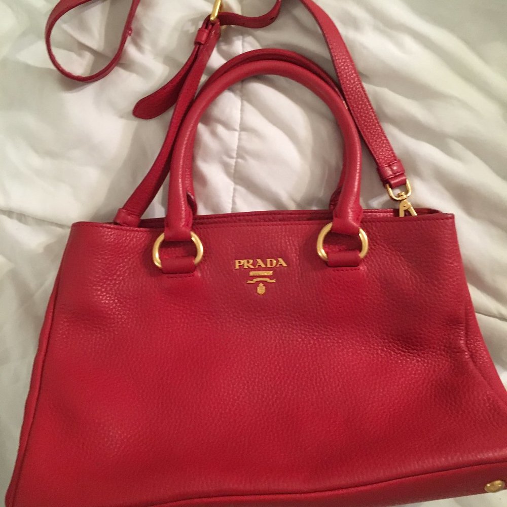 AUTHENTIC PRADA VITELLO HANDBAG PERFECT CONDITION